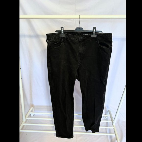 Old Navy Charcoal Black Higher High-Rise O.G. Straight Chino Pants - Picture 3 of 5